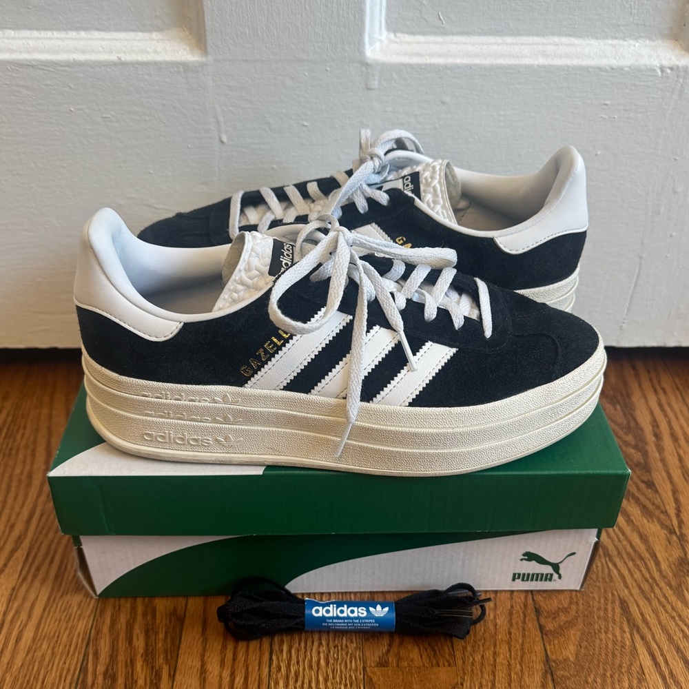 adidas Originals Women's Gazelle Bold Shoes, size 8 US Black New